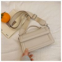 Women's Medium Pu Leather Solid Color Vintage Style Classic Style Flip Cover Crossbody Bag sku image 5