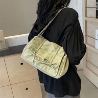 Women's Pu Leather Clouds Classic Style Sewing Thread Flip Cover Shoulder Bag Chain Bag sku image 3