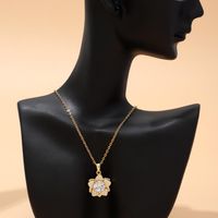 Wholesale Elegant Lady Streetwear Flower Copper Inlay Gold Plated Zircon Pendant Necklace main image 5
