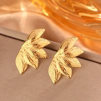 1 Pair Simple Style Sector Leaves Heart Shape Pleated 304 Stainless Steel 18K Gold Plated Ear Studs main image 7