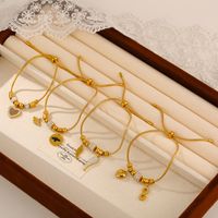 Retro Estilo Simple Estilo Británico Ronda Forma De Corazón Arbol De La Vida Acero Inoxidable 304 Chapados en oro de 18k Diamantes De Imitación Pulsera Al Mayoreo main image 10