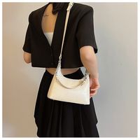 Women's Pu Leather Solid Color Classic Style Sewing Thread Zipper Shoulder Bag sku image 2