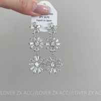 1 Pair Elegant Exaggerated Snowflake Copper Zircon Silver Plated Drop Earrings main image 4
