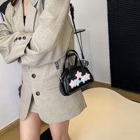 Women's Pu Leather Solid Color Streetwear Sewing Thread Zipper Handbag main image 5