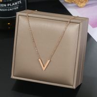 304 Stainless Steel IG Style Simple Style Plating Inlay Four Leaf Clover Round Heart Shape Shell Zircon Pendant Necklace sku image 9