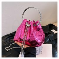 Women's Medium Pu Leather Solid Color Streetwear String Bucket Bag main image 2