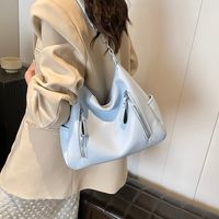 Women's Medium Pu Leather Solid Color Basic Classic Style Sewing Thread Zipper Underarm Bag main image 4