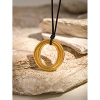 Acier Au Titane Plaqué Or 18K Style Simple Style Classique Placage Évider Rond Pendentif main image 2