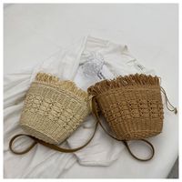 Women's Medium Straw Solid Color Vacation Beach Weave String Straw Bag main image 9
