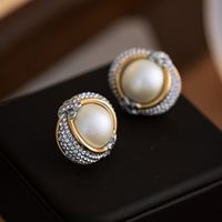 1 Par Elegante Estilo Moderno Estilo Clásico Ronda Enchapado Embutido Cobre Joya Diamantes De Imitación Perla Chapado En Oro Pendientes main image 1