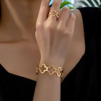 Basic Modern Style Classic Style Four Leaf Clover Metal Women's Rings Bracelets main image 7