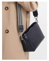 Women's Small Leather Solid Color Streetwear Square Zipper Shoulder Bag main image 4
