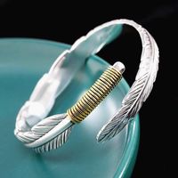 Vintage Style Feather Alloy Asymmetrical Unisex Bangle main image 2