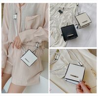 Women's Mini Pu Leather Square Solid Color Streetwear Square Zipper Crossbody Bag Square Bag main image video