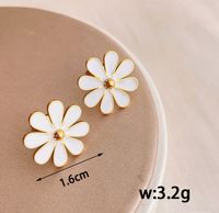 1 Pair Simple Style Classic Style Flower 304 Stainless Steel Titanium Steel 18K Gold Plated Ear Studs main image 2