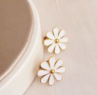 1 Pair Simple Style Classic Style Flower 304 Stainless Steel Titanium Steel 18K Gold Plated Ear Studs main image 5