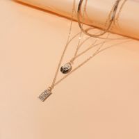 Simple Style Geometric Round Rectangle Alloy Chain Women's Pendant Necklace main image 6