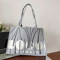 Women's Large Polyester Geometric Classic Style Open Tote Bag sku image 3