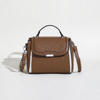 Women's Small Pu Leather Solid Color Lingge Vintage Style Classic Style Magnetic Buckle Crossbody Bag sku image 1