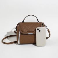 Women's Small Pu Leather Solid Color Lingge Vintage Style Classic Style Magnetic Buckle Crossbody Bag main image 4