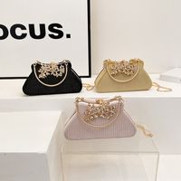 Mujeres Pequeña Cuero Sintético Color Sólido Elegante Estilo Vintage Cerrar Bolso De Noche main image 1