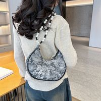 Women's Small Pu Leather Plaid Flower Streetwear Dumpling Shape Zipper Underarm Bag main image 4