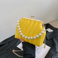 Frau Klein Pu-Leder Einfarbig Vintage-Stil Klassischer Stil Perlen Verschlussrahmen Kuppeltasche main image 5