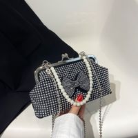 Women's Small Light Diamond Pu Leather Solid Color Bow Knot Vintage Style Clasp Frame Crossbody Bag sku image 5