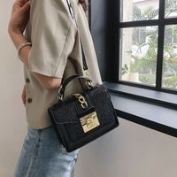 Women's Small Pu Leather Solid Color Vintage Style Classic Style Sequins Lock Clasp Crossbody Bag main image 6