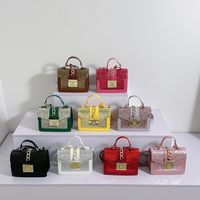 Women's Small Pu Leather Solid Color Vintage Style Classic Style Sequins Lock Clasp Crossbody Bag main image 1