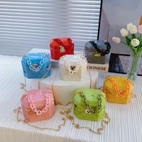 Women's Small Arylic Solid Color Vintage Style Classic Style Square Lock Clasp Box Bag main image video