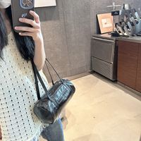 Women's Medium Denim Solid Color Streetwear Zipper Shoulder Bag main image 6