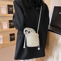 Women's Small Pearl Solid Color Elegant Classic Style Beading String Crossbody Bag sku image 1