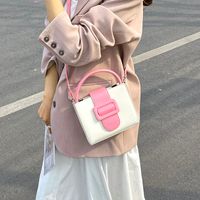 Women's Medium Pu Leather Color Block Solid Color Vintage Style Classic Style Sewing Thread Magnetic Buckle Crossbody Bag main image 3