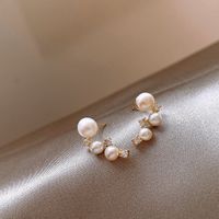1 Pair Simple Style Classic Style Round Inlay Alloy Pearl Ear Studs main image 2