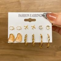 Retro Heart Shape Butterfly Twist Alloy Inlay Artificial Pearls Rhinestones Women's Earrings 1 Set sku image 6