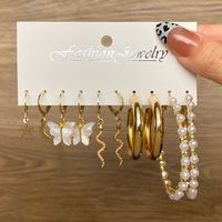 Retro Heart Shape Butterfly Twist Alloy Inlay Artificial Pearls Rhinestones Women's Earrings 1 Set sku image 14