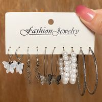 Retro Heart Shape Butterfly Twist Alloy Inlay Artificial Pearls Rhinestones Women's Earrings 1 Set sku image 3