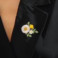 Simple Style Classic Style Daisy Alloy Inlay Pearl Women's Brooches main image 3
