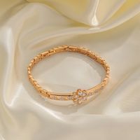 Brillant Forme De Cœur Fleur Alliage Placage Incruster Zircon Plaqué Or 18K Femmes Bracelet main image 6