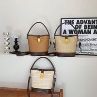Women's Medium Straw Solid Color Vintage Style Classic Style Magnetic Buckle Crossbody Bag main image video