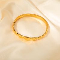 304 Stainless Steel Gold Plated Casual Simple Style Commute Waves Solid Color Bangle main image 4