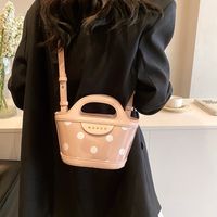 Women's Medium Pu Leather Solid Color Basic Classic Style Sewing Thread Zipper Bucket Bag sku image 1