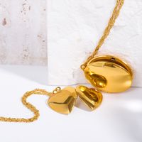201 Stainless Steel 304 Stainless Steel Gold Plated Modern Style Classic Style Heart Shape Pendant Necklace main image 3
