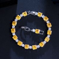 Venta Al Por Mayor Básico Estilo Moderno Estilo Clásico Geométrico Latón Embutido Chapado En Oro Diamantes De Imitación Circón Pulsera main image 5