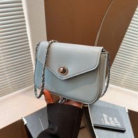 Women's Medium Pu Leather Solid Color Vintage Style Classic Style Flip Cover Crossbody Bag main image 8
