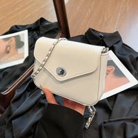 Women's Medium Pu Leather Solid Color Vintage Style Classic Style Flip Cover Crossbody Bag main image 9