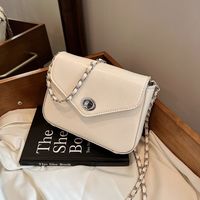 Women's Medium Pu Leather Solid Color Vintage Style Classic Style Flip Cover Crossbody Bag main image 3