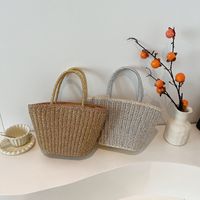 Women's Large Straw Solid Color Vacation Classic Style Bucket Zipper Straw Bag main image video