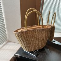 Women's Large Straw Solid Color Vacation Classic Style Bucket Zipper Straw Bag sku image 1